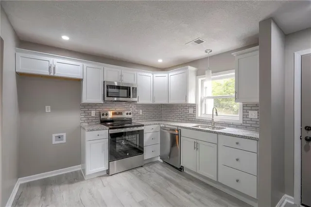 $220,000 | 2705 South 51st Court, Kansas City, KS 66106