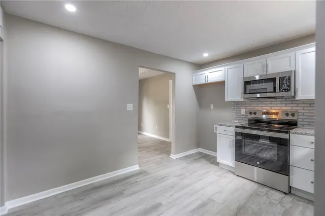 $220,000 | 2705 South 51st Court, Kansas City, KS 66106