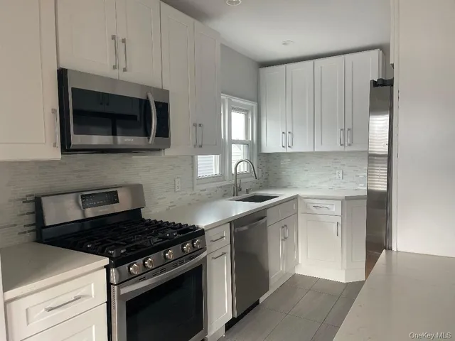 $3,400 | 459 East Chester Street, Unit UPPR, Long Beach, NY 11561