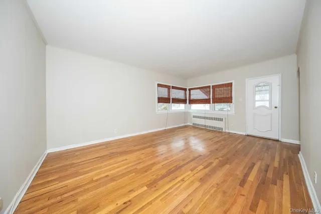 $3,400 | 459 East Chester Street, Unit UPPR, Long Beach, NY 11561