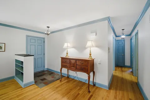 $550,000 | 237 Beachview Lane, North Barrington, IL 60010
