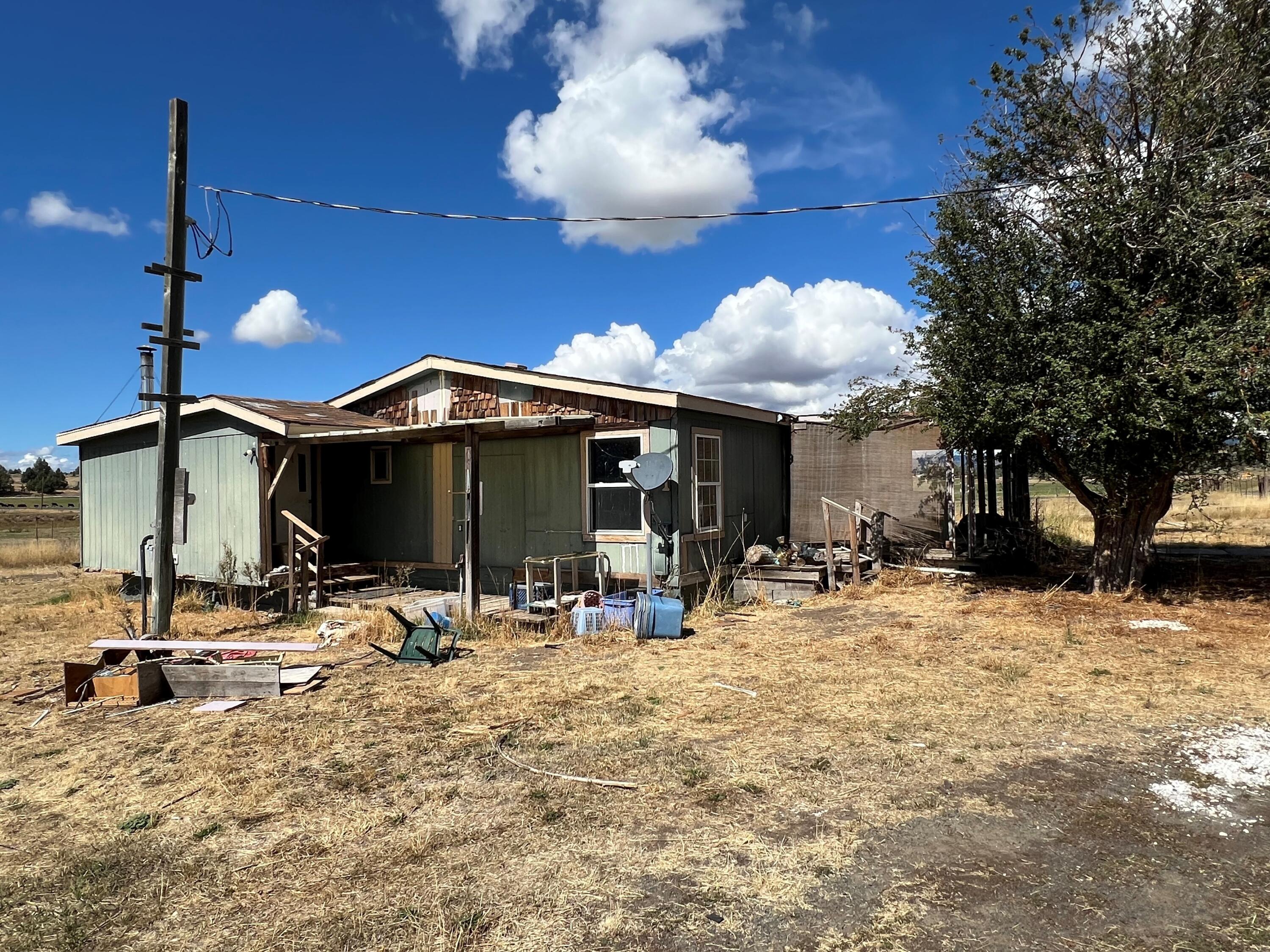 8150 Bunn Road Bonanza, OR 97623 - Photo 17 of 25 Left Side of Home