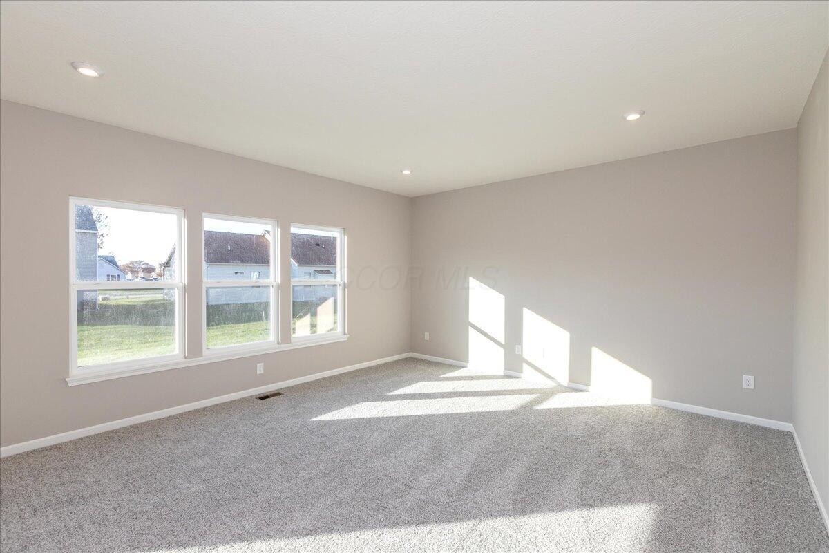 1515 Georgia Road Circleville, OH 43113 - Photo 12 of 42 12-Living Room