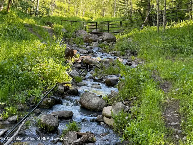 $9,334,831 | 7424 Mckinlay Lane, Newdale, ID 83436