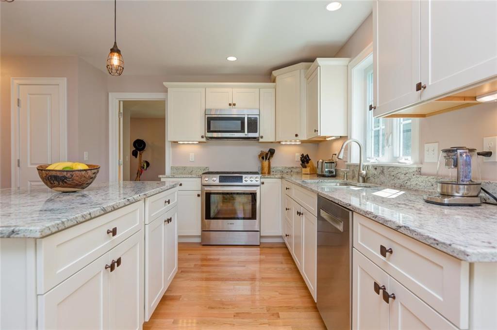 159 Mitchell Road Cape Elizabeth, ME 04107 - Photo 10 of 35 Photo