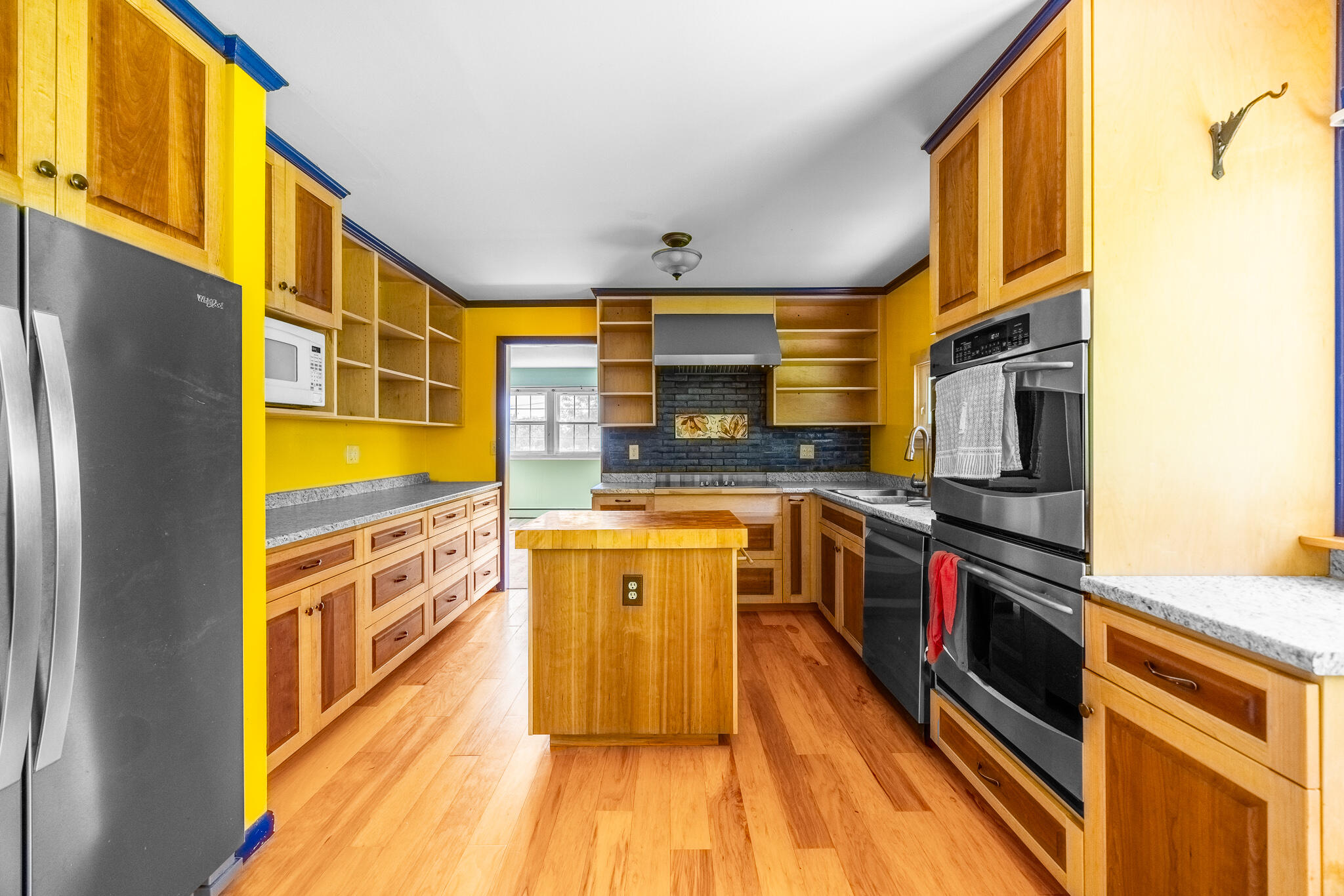 2 Averill Street Orono, ME 04473 - Photo 7 of 31 Kitchen