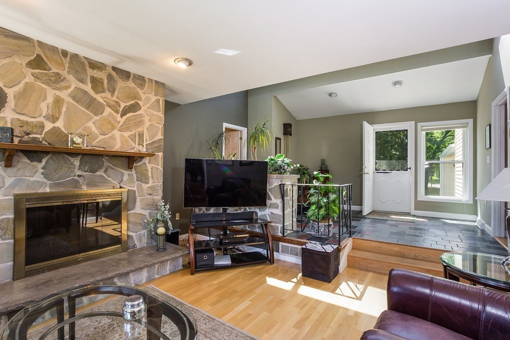 9 Argilla Road Methuen, MA 01844 - Photo 3 of 30 Gallery Image 3