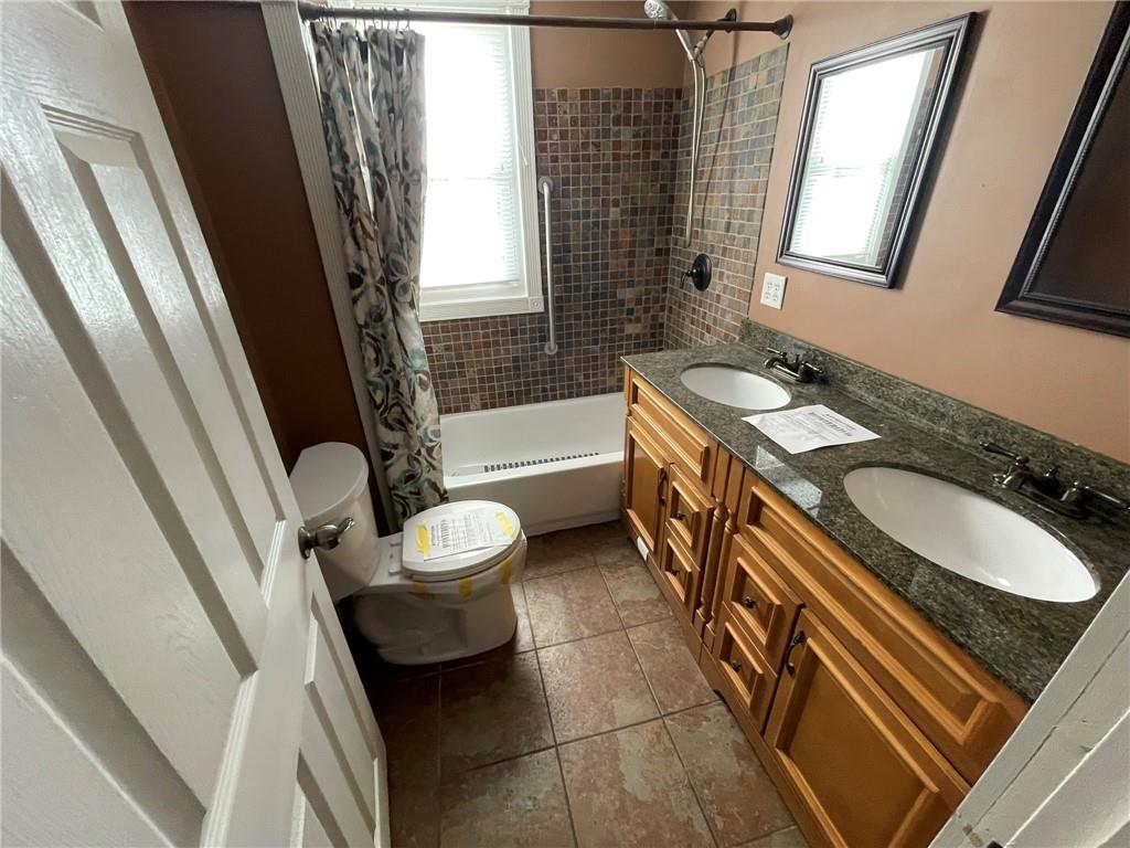 724 East Clinton Street Clinton, MO 64735 - Photo 4 of 12