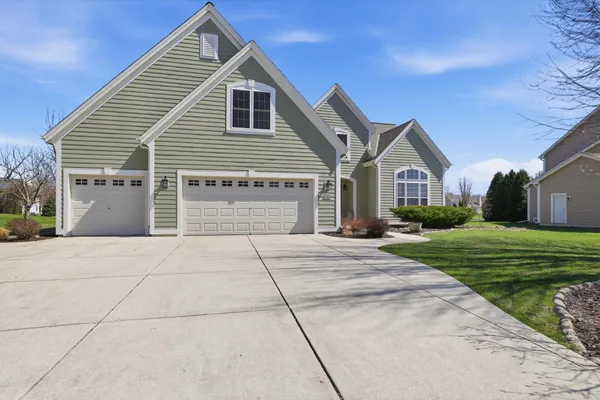 $724,900 | W348N5818 Snapdragon Court, Oconomowoc, WI 53066