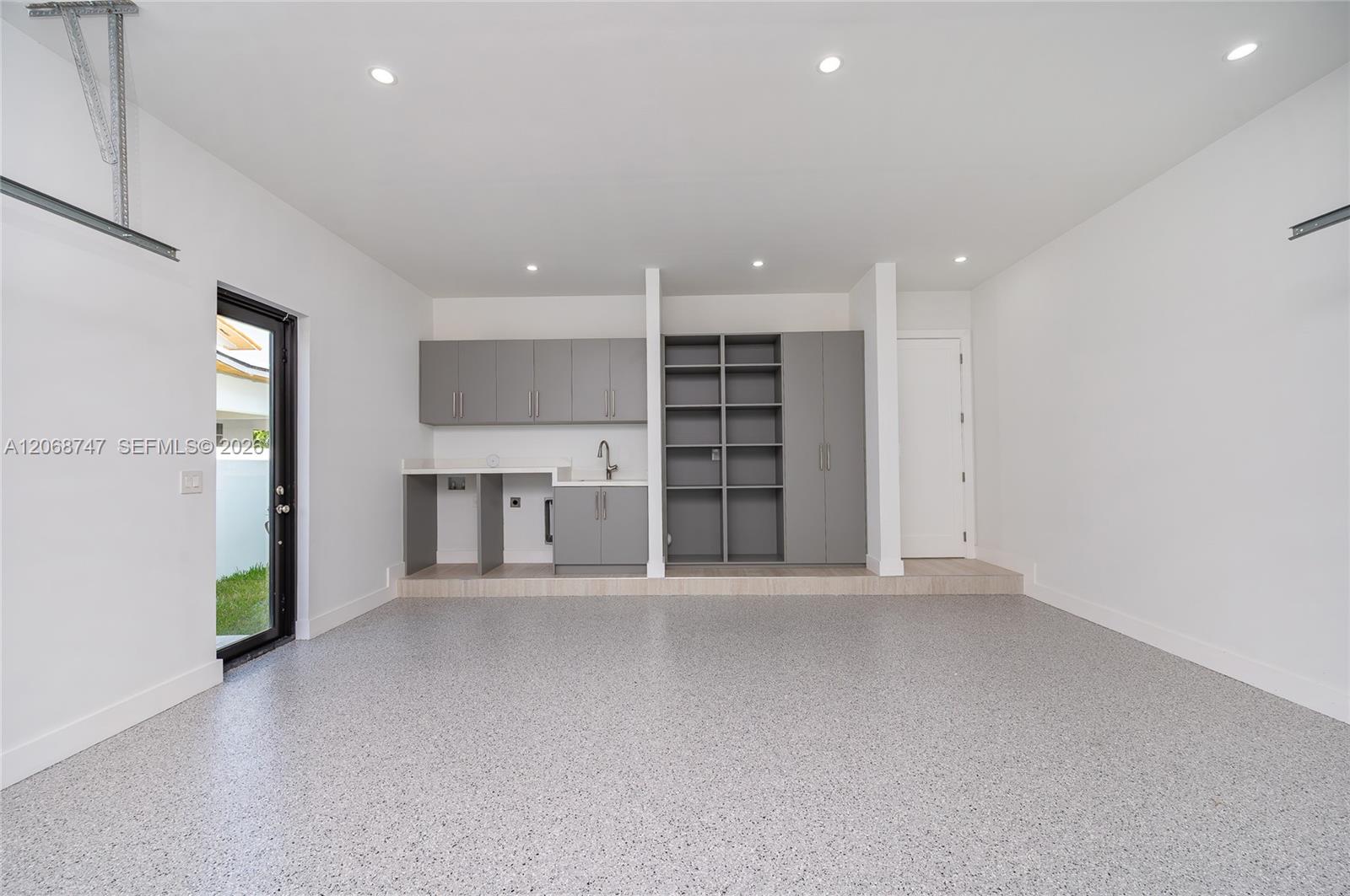 9951 Southwest 41st Terrace Miami, FL 33165 - Photo 23 of 33 Gallery Image 23