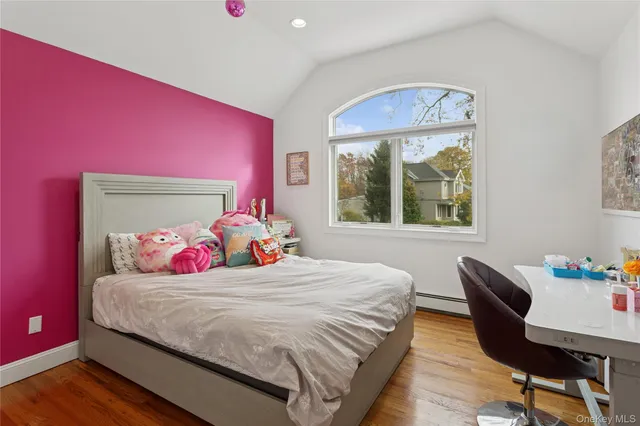 $1,775,000 | 1560 Pebble Lane, Hewlett, NY 11557