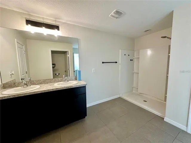 $2,550 | 7641 Tuscan Bay Circle, Wesley Chapel, FL 33545