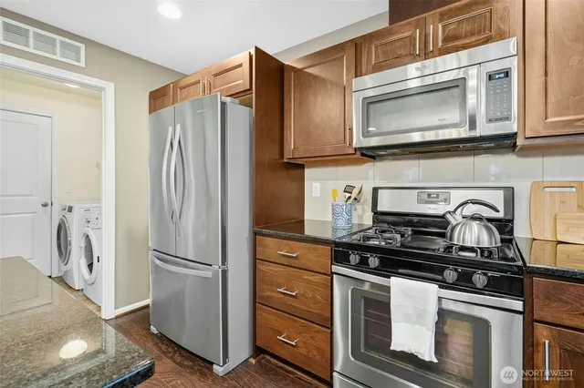 $820,000 | 11307 241st Lane Northeast, Unit 73, Redmond, WA 98053