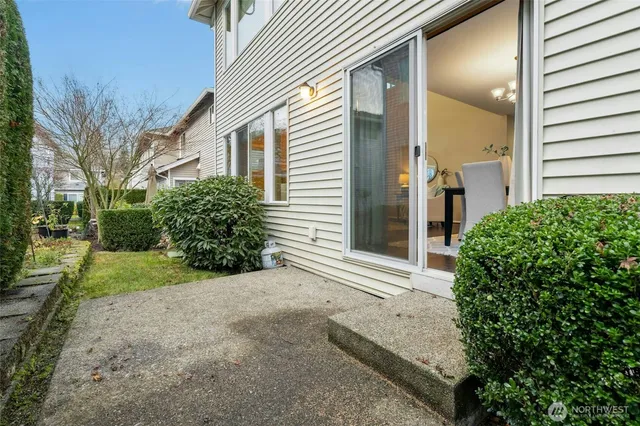 $820,000 | 11307 241st Lane Northeast, Unit 73, Redmond, WA 98053