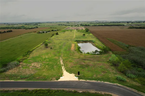 $1,500,000 | 1700 County Road 406, Taylor, TX 76574