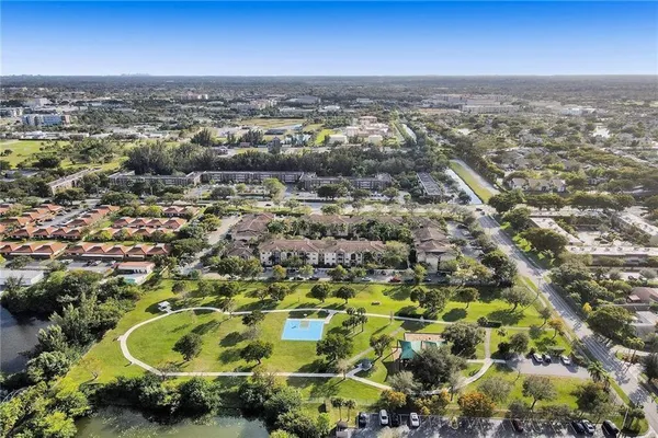 $2,500 | 7085 Nova Drive, Unit 226, Fort Lauderdale, FL 33317