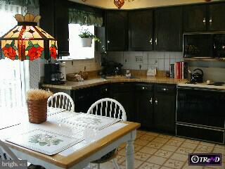 3624 Sunny Lea Road Bensalem, PA 19020 - Photo 3 of 6 Gallery Image 3