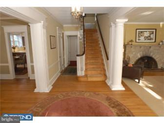 455 Irvington Road Drexel Hill, PA 19026 - Photo 2 of 12 Foyer