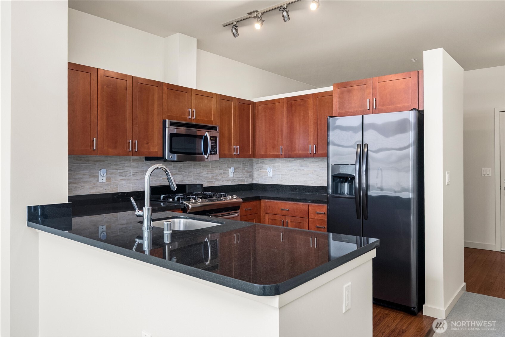 15100 6th Avenue Southwest, Unit 730 Burien, WA 98166 - Photo 12 of 37