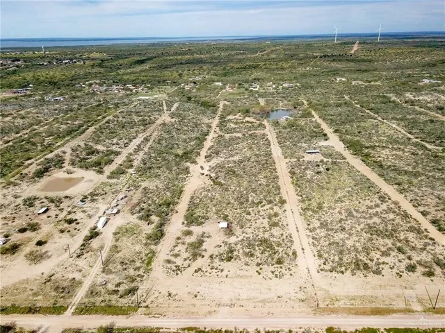 a view of a tennis court