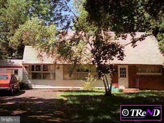 97 Long Loop Road Levittown, PA 19056 - Photo 1 of 1 Gallery Image 1