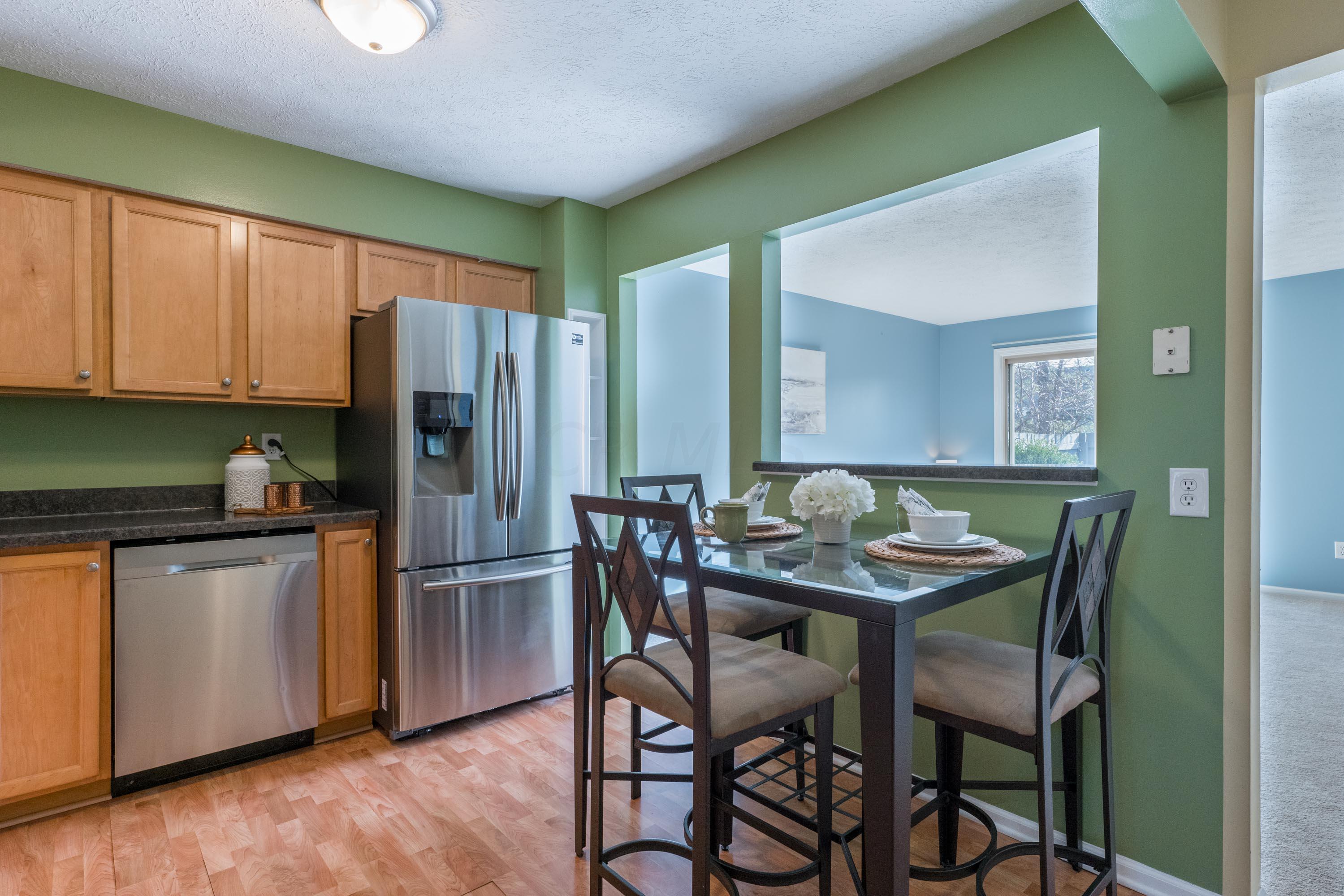 7762 Sawmill Road Dublin, OH 43016 - Photo 5 of 38 Kitchen