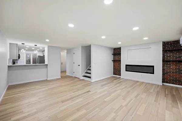 $385,000 | 10 Eaton Court, Unit 10, Amherst, MA 01002