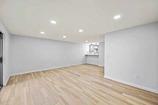 $385,000 | 10 Eaton Court, Unit 10, Amherst, MA 01002