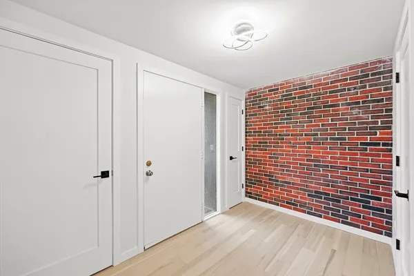 $385,000 | 10 Eaton Court, Unit 10, Amherst, MA 01002