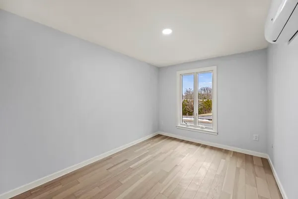 $385,000 | 10 Eaton Court, Unit 10, Amherst, MA 01002