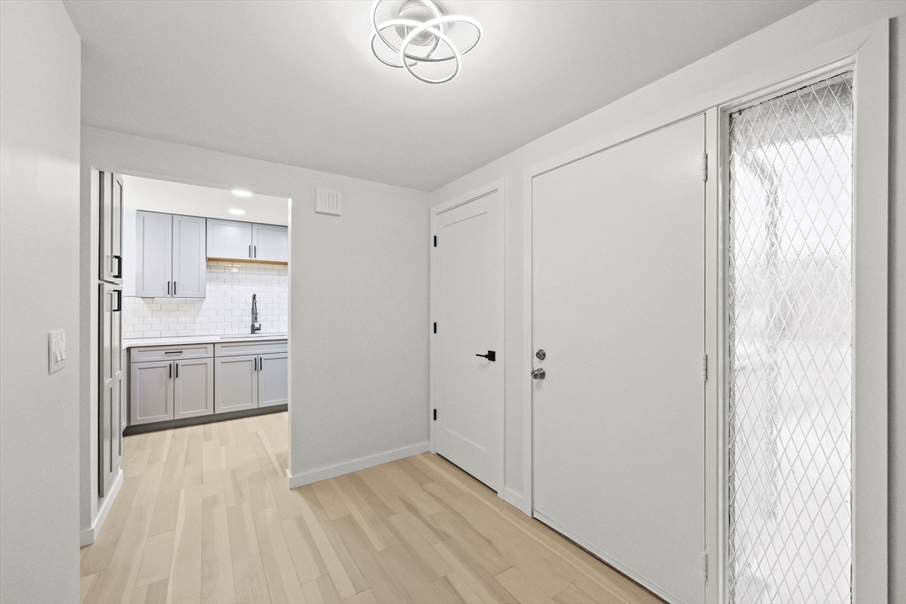 10 Eaton Court, Unit 10 Amherst, MA 01002 - Photo 3 of 42