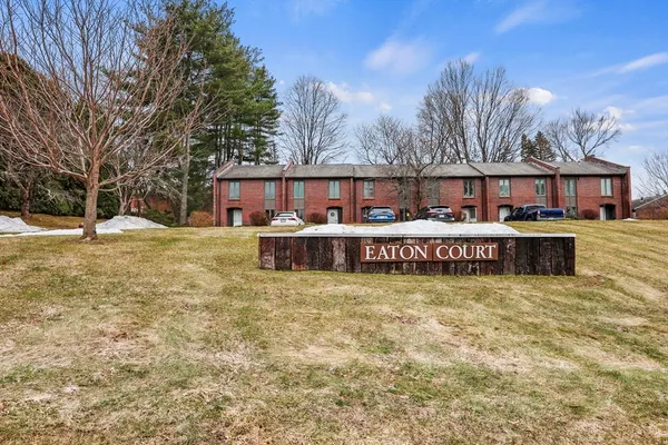 $385,000 | 10 Eaton Court, Unit 10, Amherst, MA 01002
