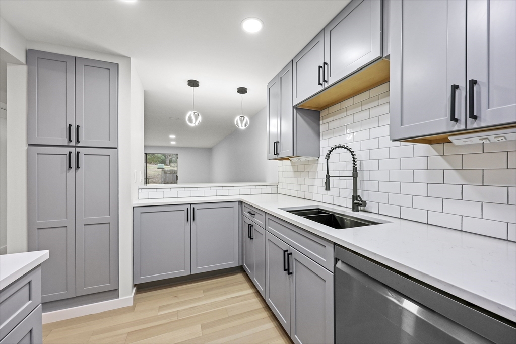 10 Eaton Court, Unit 10 Amherst, MA 01002 - Photo 6 of 42