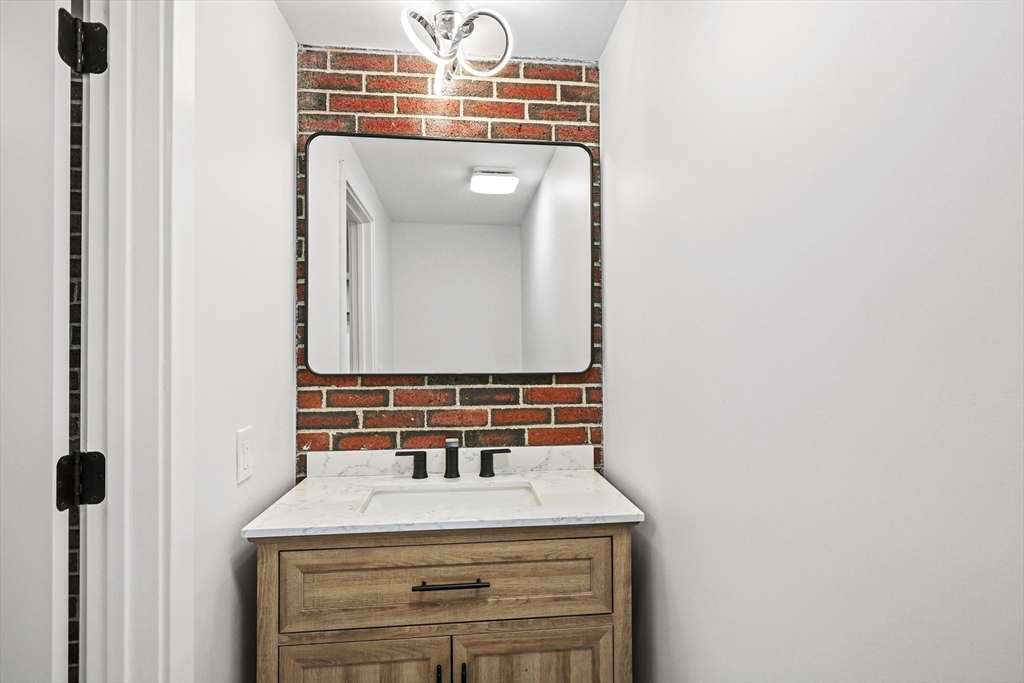 10 Eaton Court, Unit 10 Amherst, MA 01002 - Photo 7 of 42