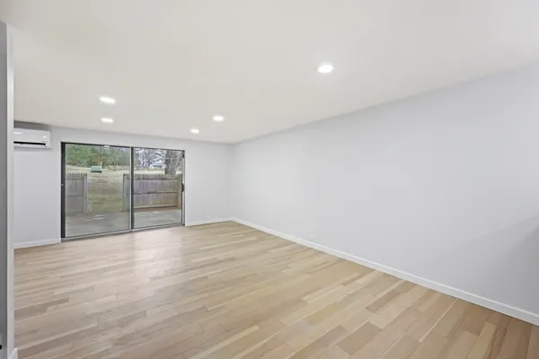 $385,000 | 10 Eaton Court, Unit 10, Amherst, MA 01002