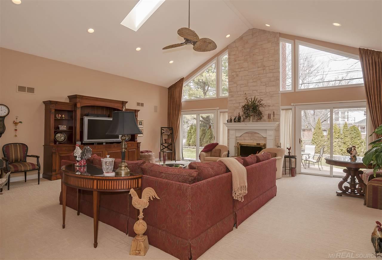 1010 North Renaud Road Grosse Pointe, MI 48236 - Photo 12 of 61 31344418-11.JPG