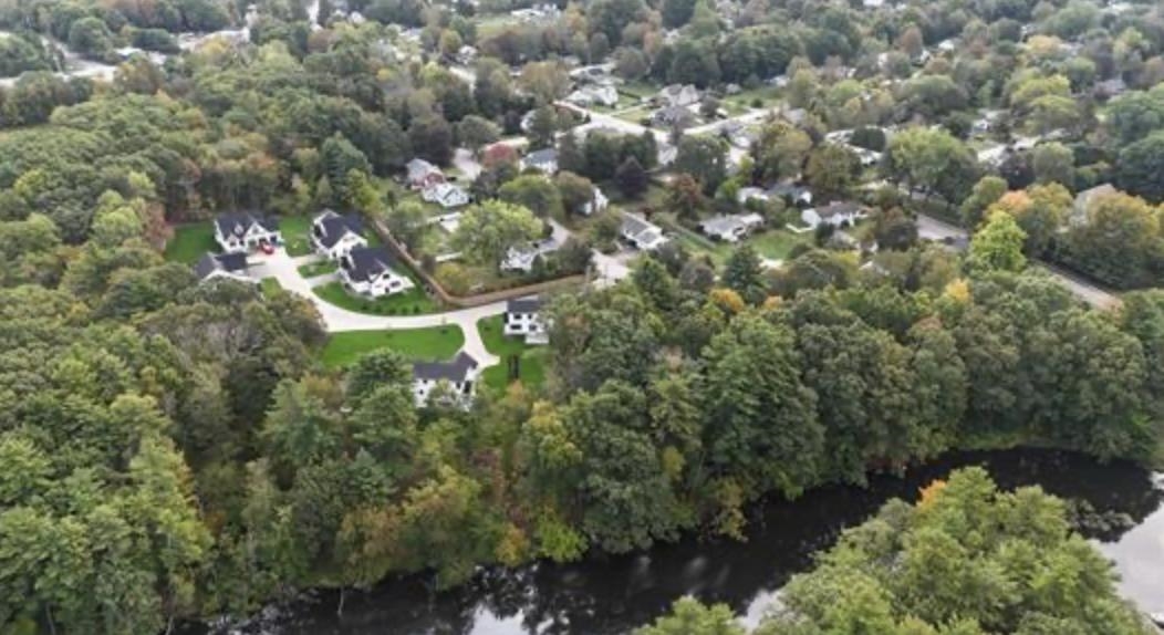 12 Little River Road, Unit 7 Exeter, NH 03833 - Photo 4 of 34