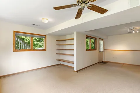 $400,000 | 30 South Grant Street, North Aurora, IL 60542