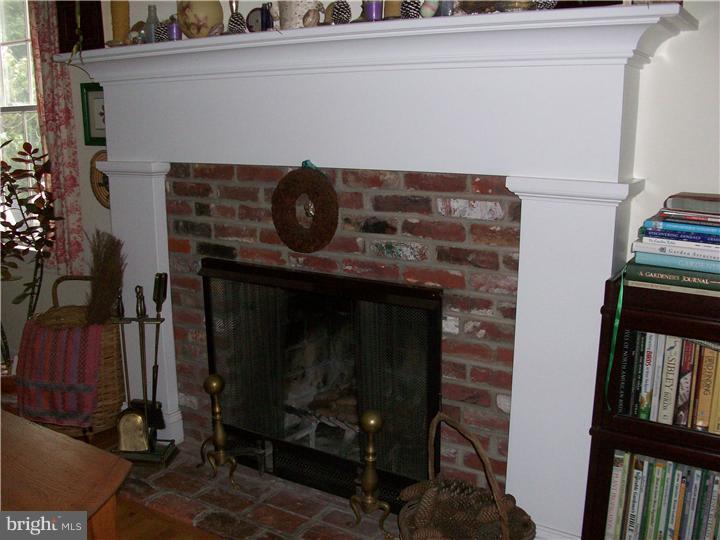 752 Paddock Path Moorestown, NJ 08057 - Photo 8 of 20 Fireplace