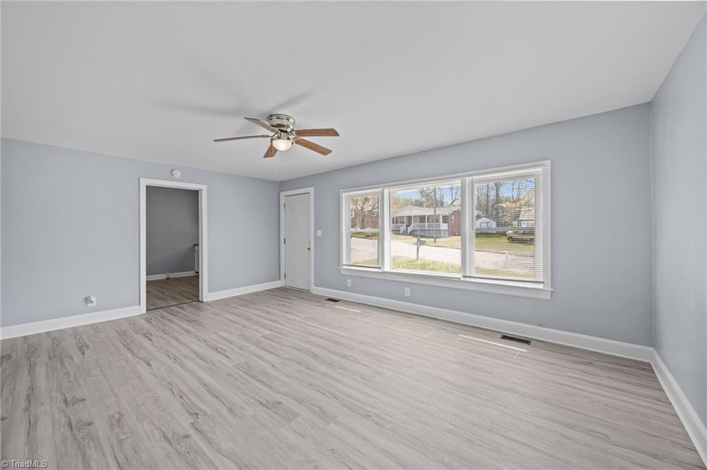 607 Martha Place High Point, NC 27263 - Photo 7 of 29
