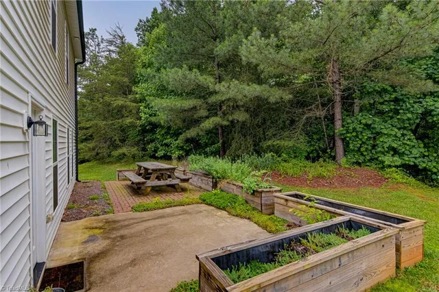 $339,000 | 6436 Beaver Pond Court, Pfafftown, NC 27040