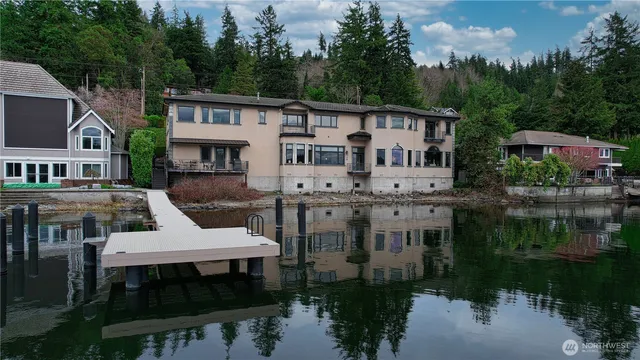 $5,900,000 | 2837 E Lake, Sammamish, WA 98074
