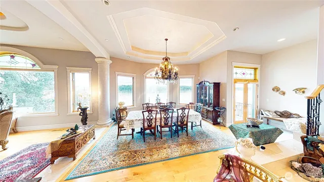 $5,900,000 | 2837 E Lake, Sammamish, WA 98074