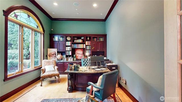 $5,900,000 | 2837 E Lake, Sammamish, WA 98074