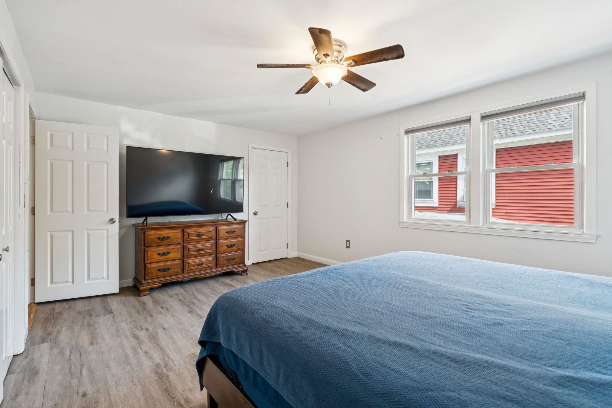 842 Beech Street Manchester, NH 03104 - Photo 14 of 28