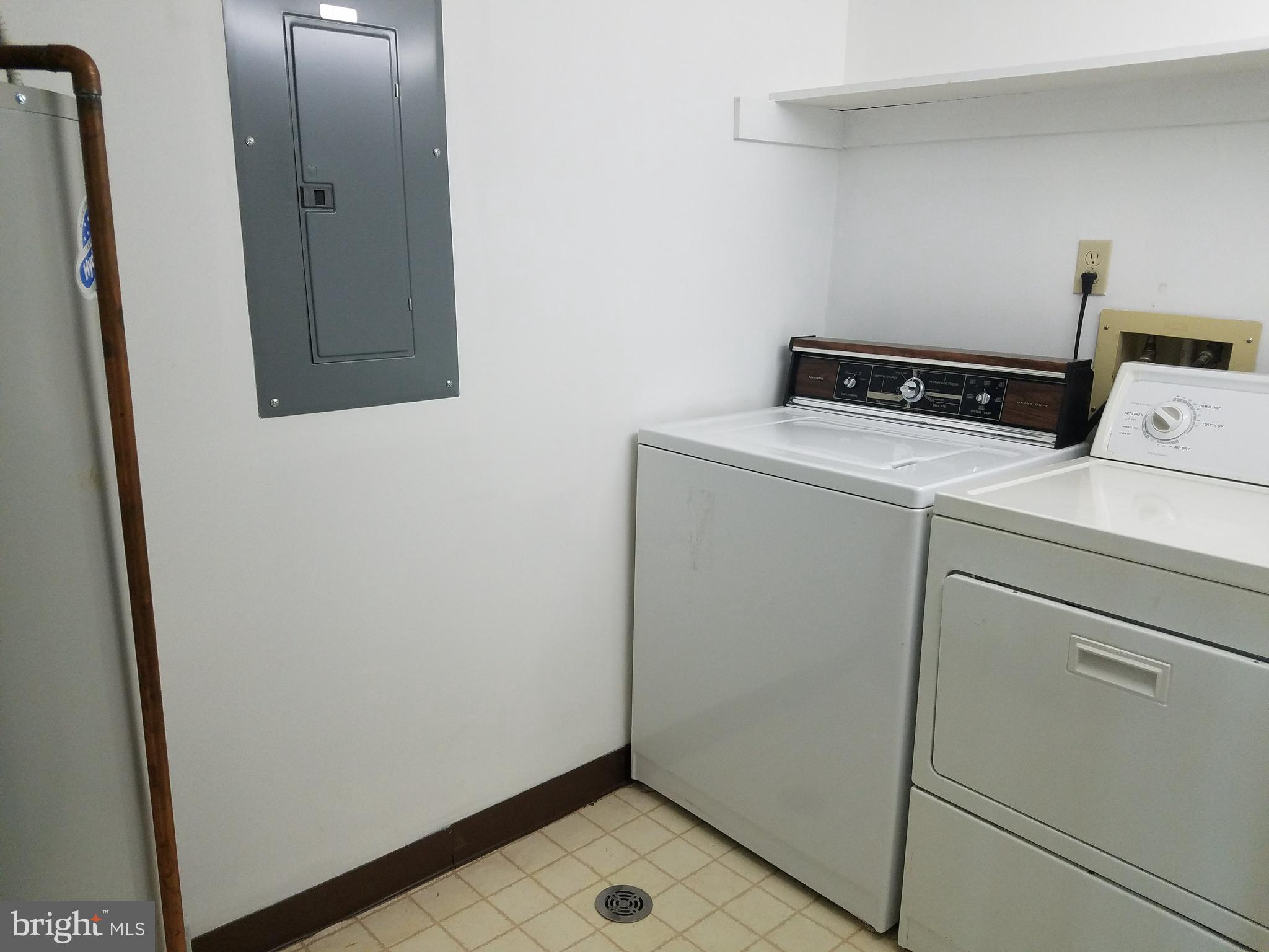 2903 Fallstaff Road, Unit 403 Baltimore, MD 21209 - Photo 11 of 20 Interior (General)