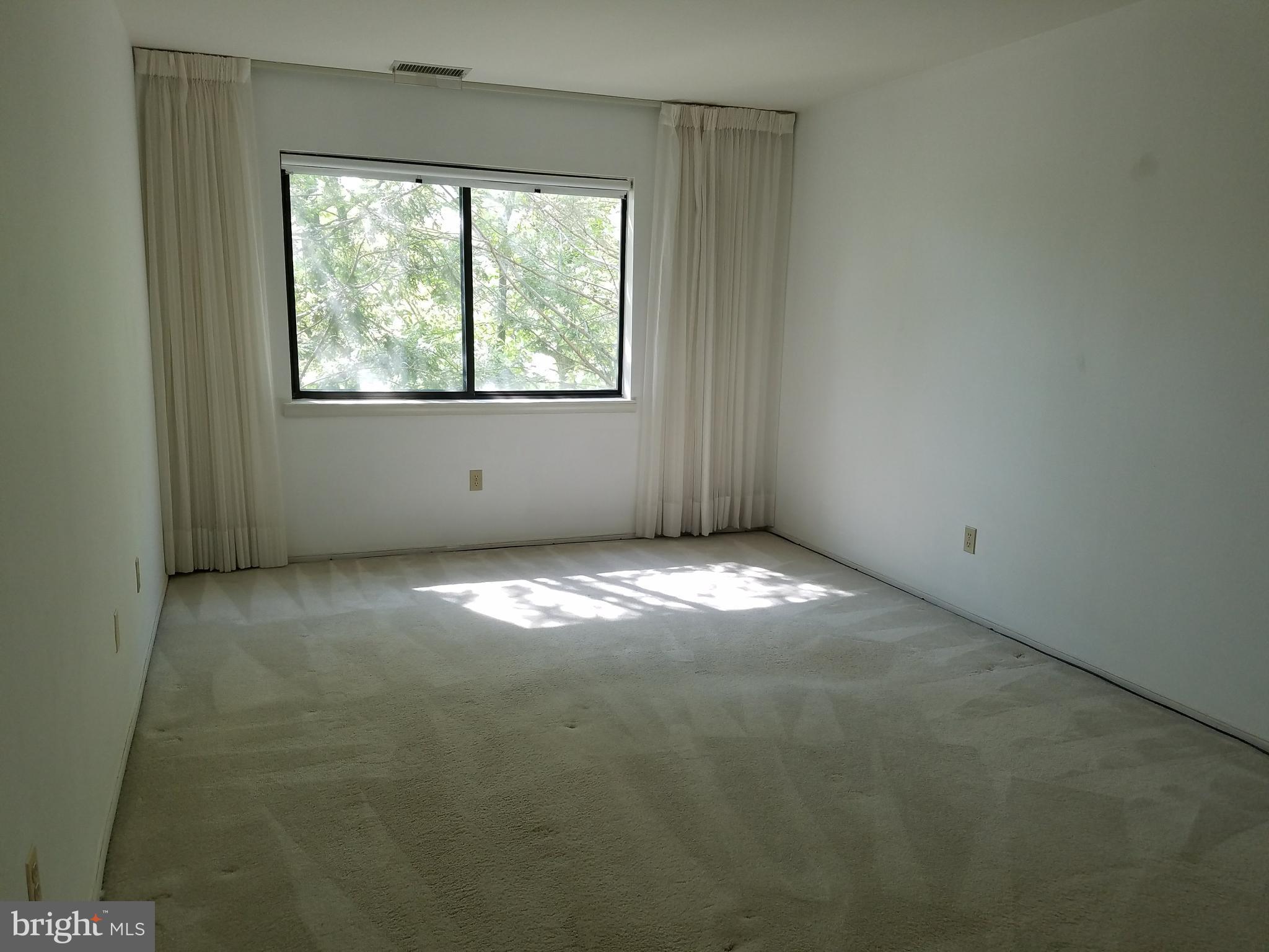 2903 Fallstaff Road, Unit 403 Baltimore, MD 21209 - Photo 14 of 20 Bedroom (Master)