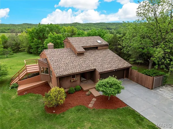 $699,900 | 1451 Hwy F, Defiance, MO 63341