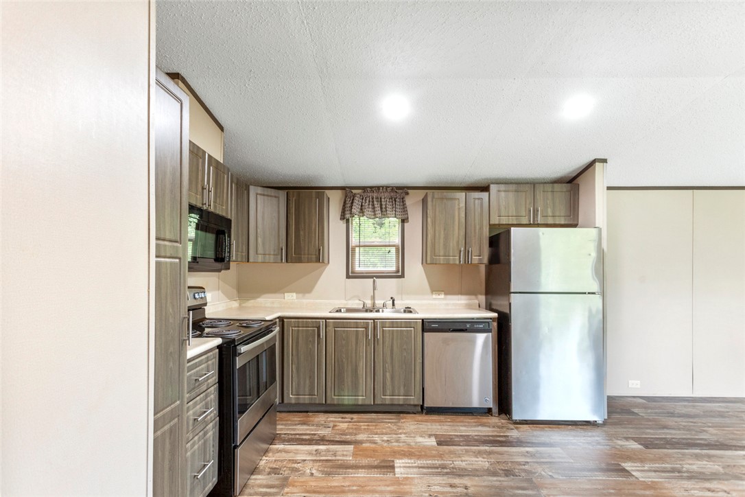 429 C Brown Farm Road Seneca, SC 29678 - Photo 8 of 24 Gallery Image 8