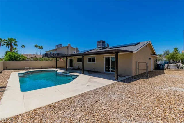 $2,495 | 3740 Lillo Street, Las Vegas, NV 89103